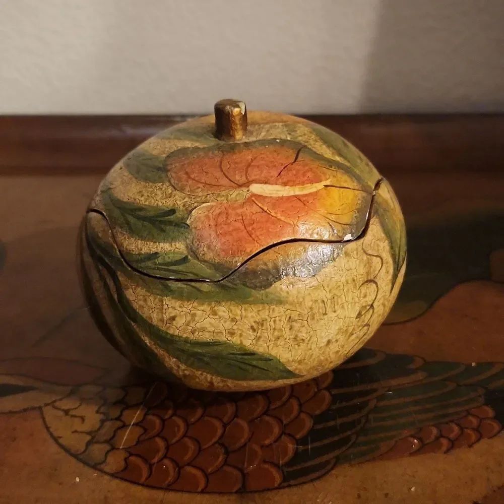Gourd Tropical Trinket Box - Picture 2 of 5